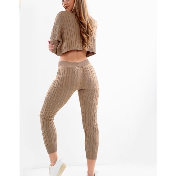 Crop Knit Sweater Set - Picture 6 of 6